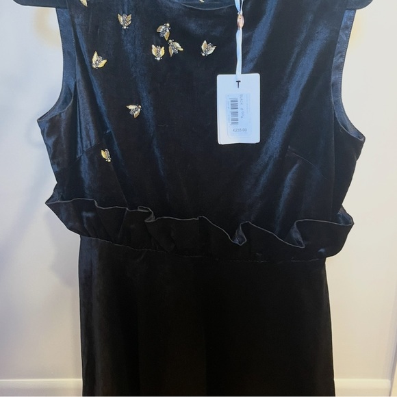 Elegant Black Queen Bee Ruffle Shift Dress Ted Baker NWT - Picture 7 of 16